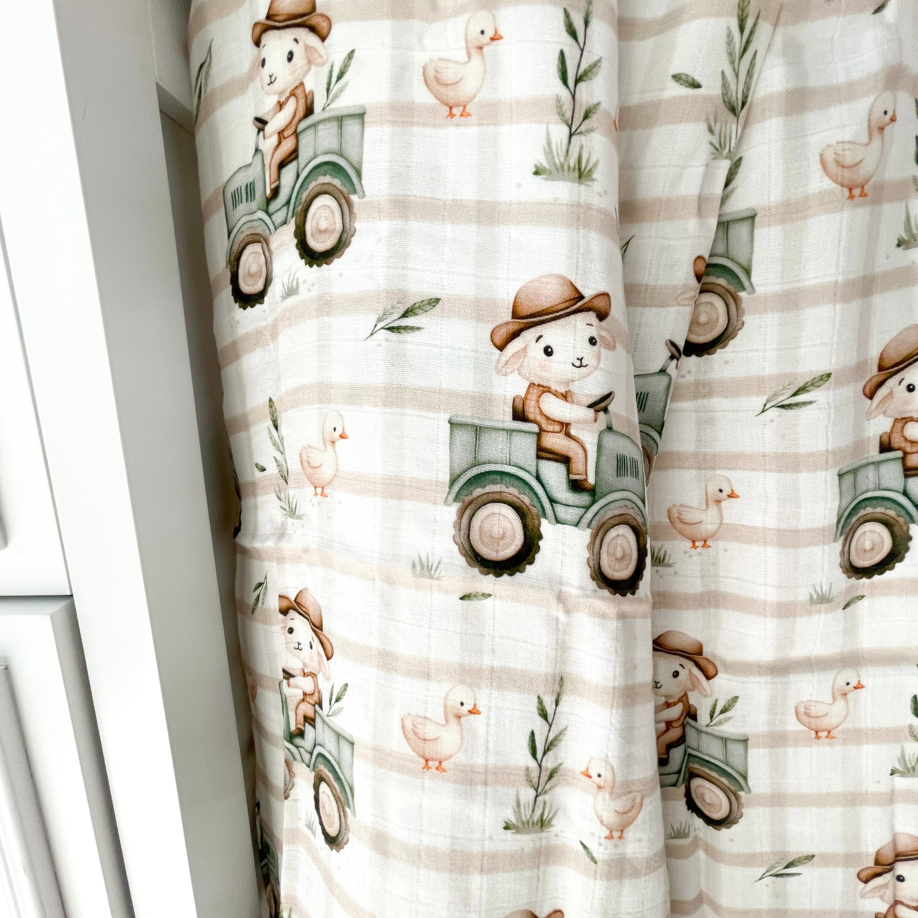 Mousseline Création Jade - bambou & coton - Petit mouton à la ferme