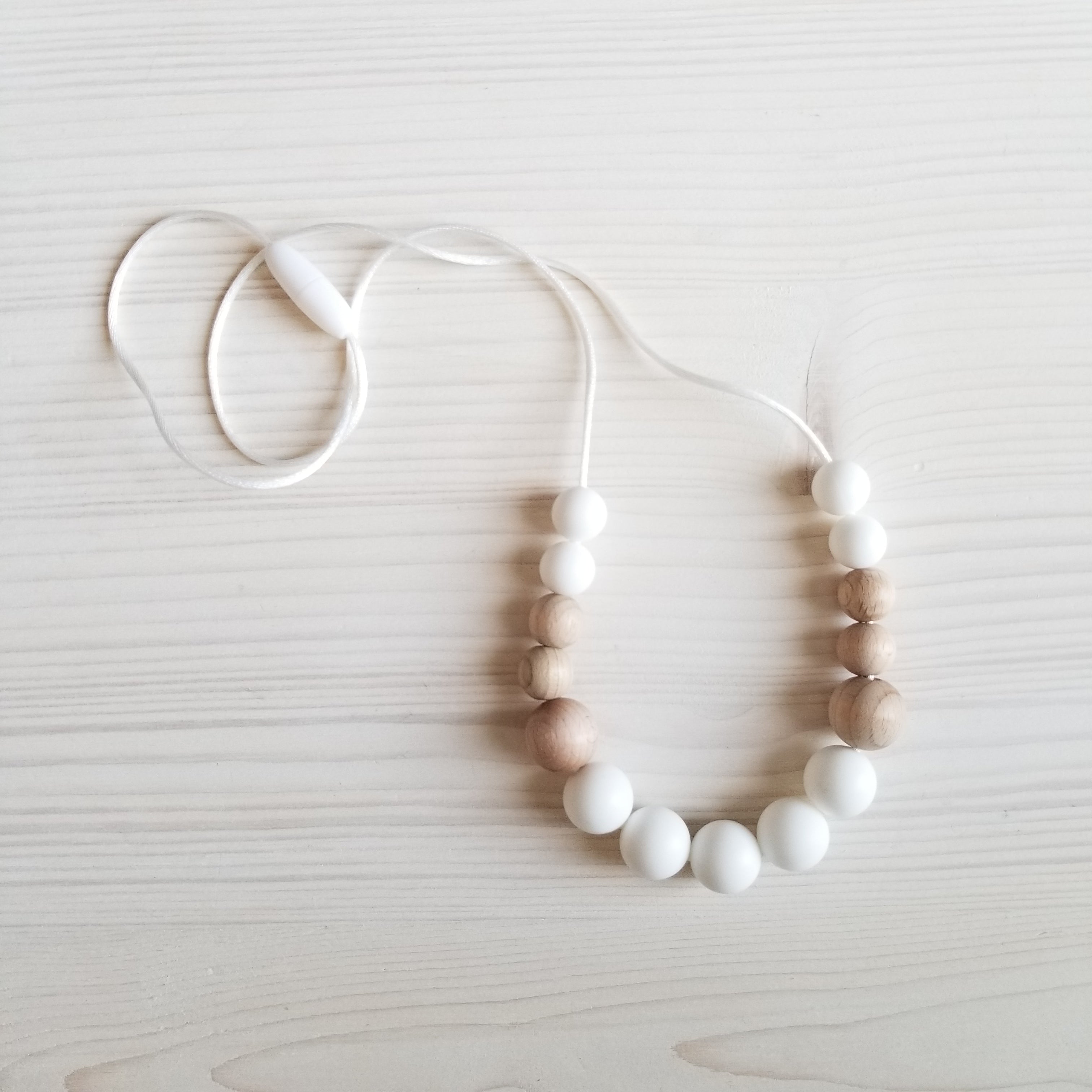 Collier de portage et d'allaitement - Minimaliste blanc