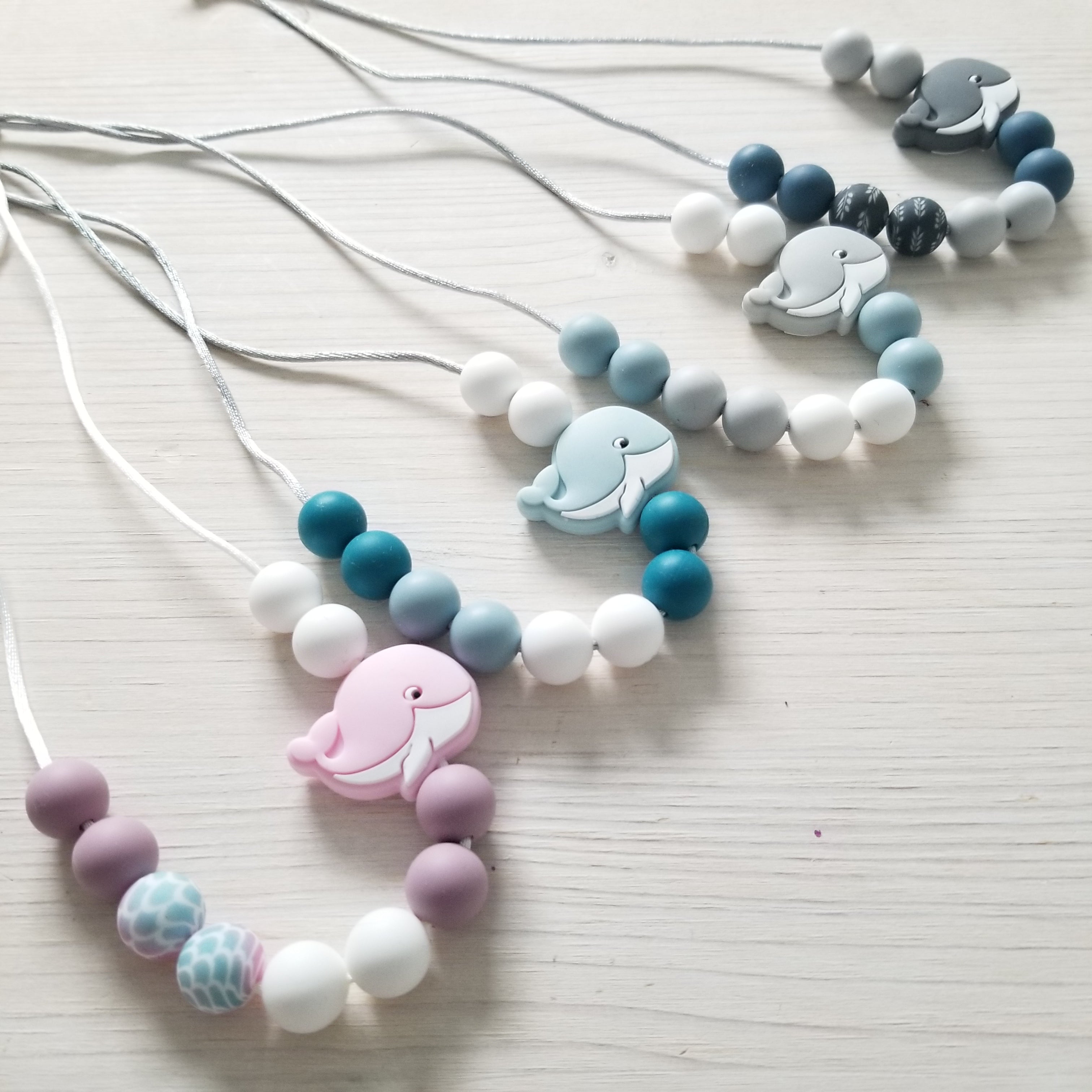 SOLDE 10$ - Collier pour enfant - Baleine
