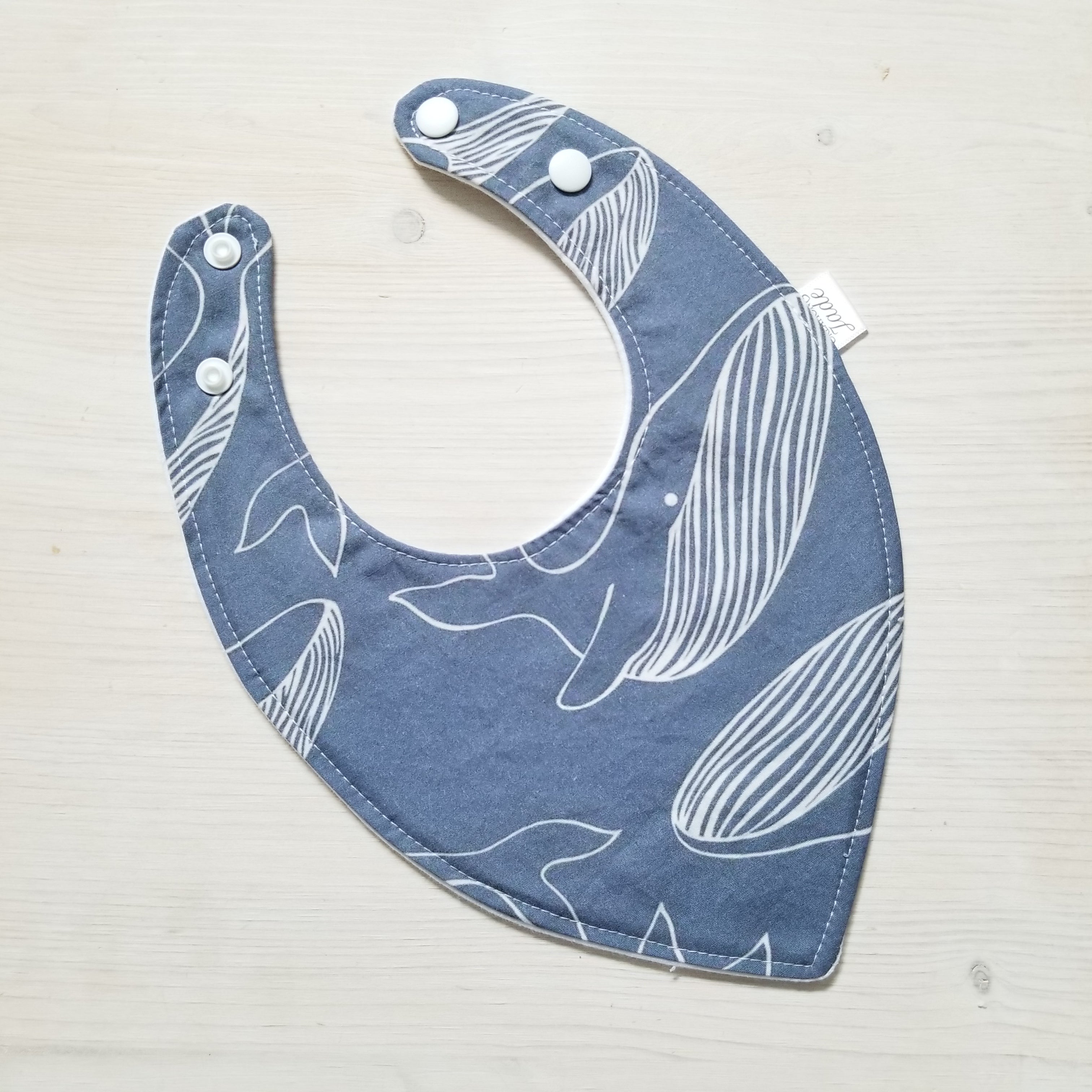 bavoir baleines